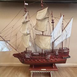 Wood Brown Hand Painted Revenge Boat Decorated Sculpture 