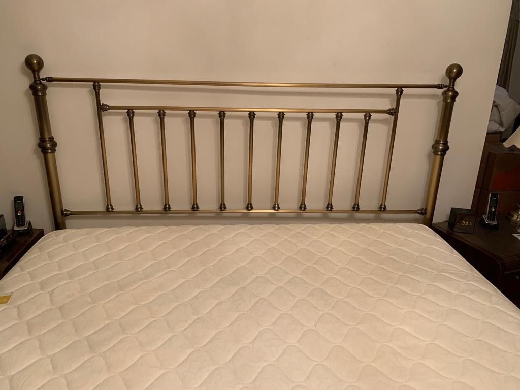 King bed (includes mattress, frame, box spring)