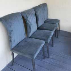 Set of 4 Modern Velvet Dining Chairs 