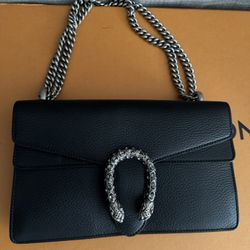 Gucci Dionysus Small Shoulder Bag 