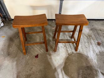 Set of 2 Wooden Saddle Seat Bar Stools