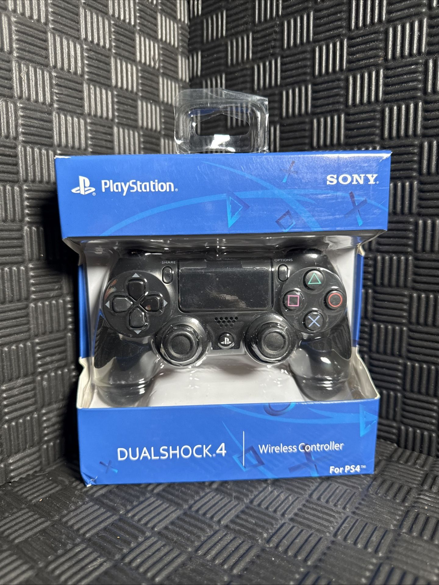 Sony Playstation 4 DualShock Wireless Controller Black Brand New