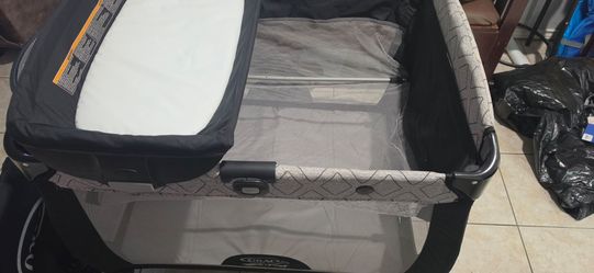 Graco pack and play