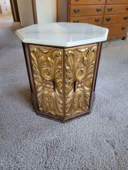 ORNATE MARBLE TOP SIDE TABLE