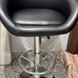  Adjustable Seat, Bar /office/ Kitchen Stool ! Soft Black Leather, Very Comfortable! In Great Shape! Wide Seat! 