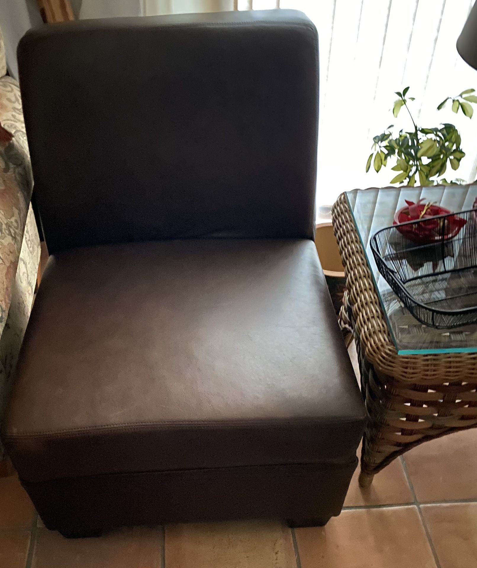 Nice Potter Barn Chair