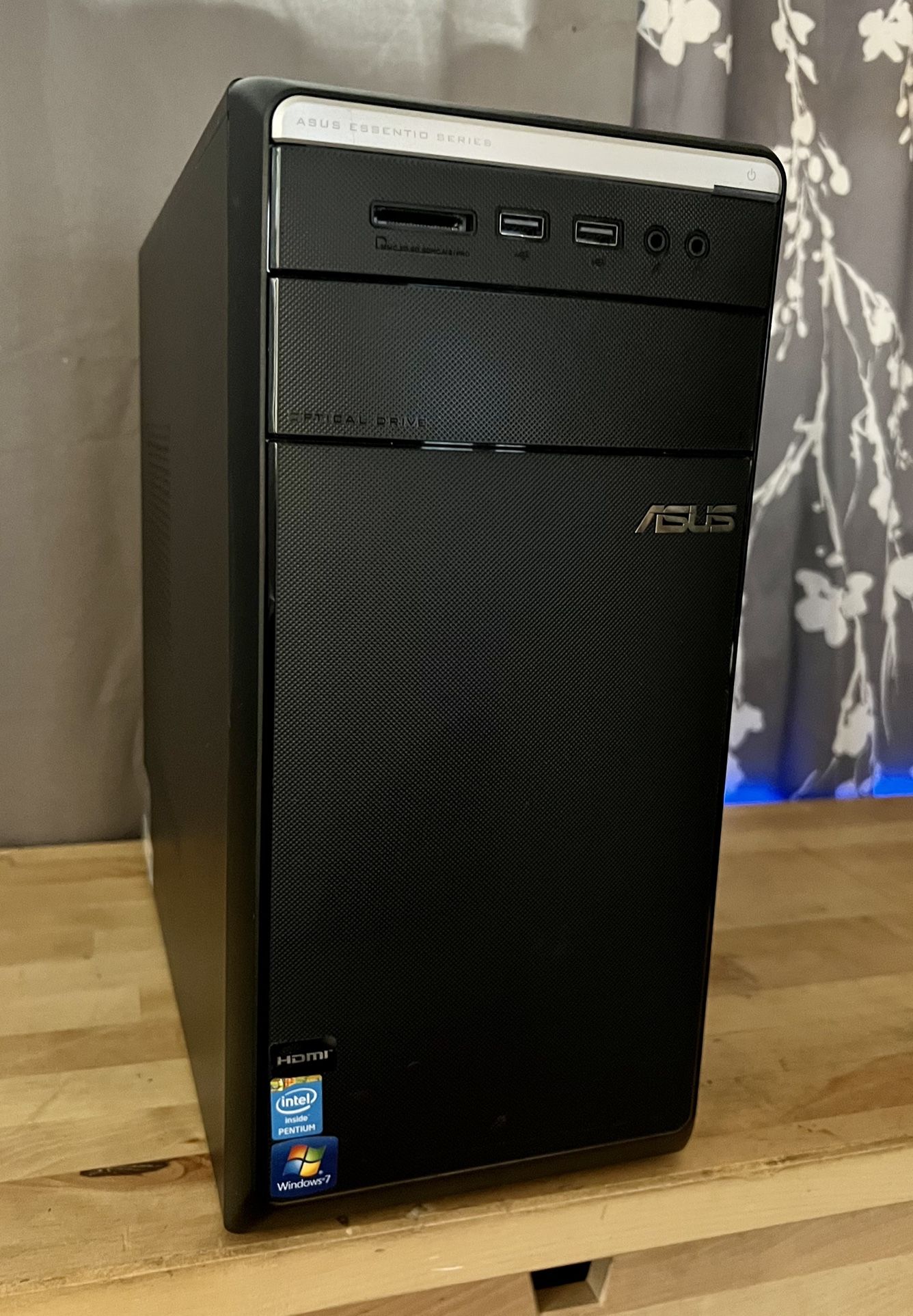 ASUS Desktop Computer M11AD Intel Pentium 8 GB 1 TB DVD HDMI
