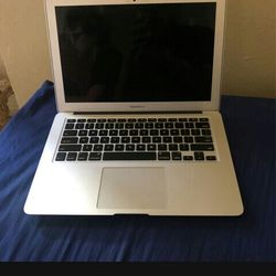  MacBook Air 13" Intel Core  i5  4gb 128 Gb Ssd Os Big Sur  Laptop Working Good / Charger Included 