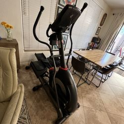 Schwinn 430 Eliptical Elliptical 