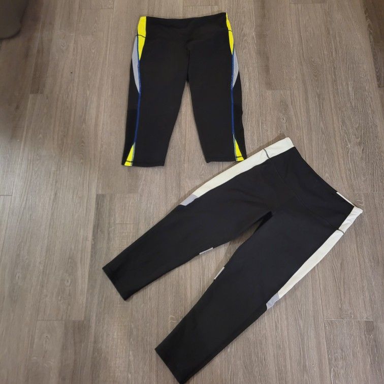 Victoria Secret Size Medium Capris Leggings 2 Pairs Great Condition