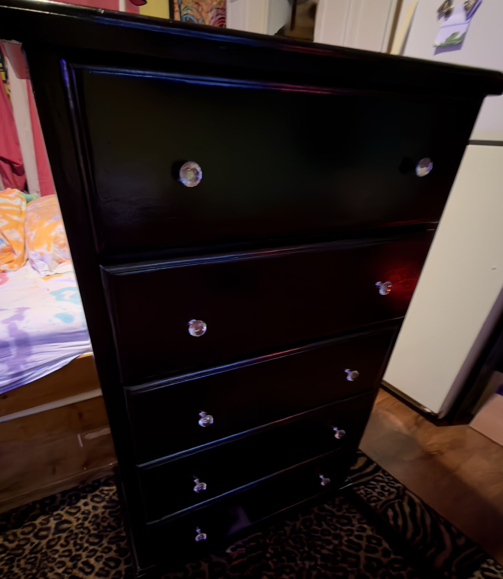 BlackCRYSTAL KNOB DRESSER