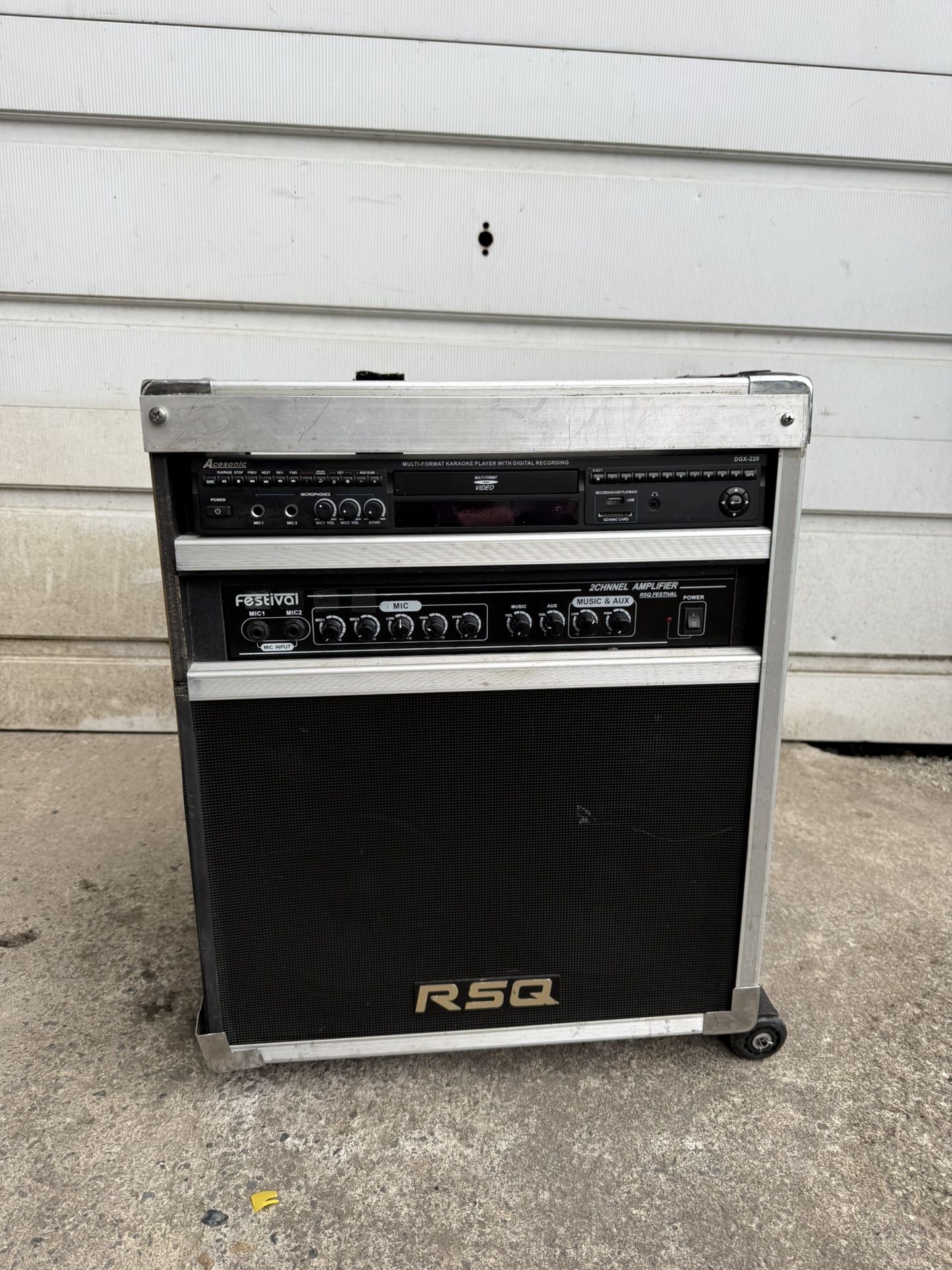 RSQ Audio Festival Karaoke Amplifier & Speaker System in Cabinet
