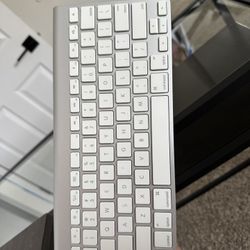 Apple Magic Keyboard 