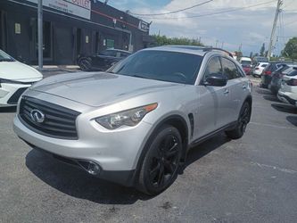 2016 INFINITI QX70