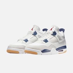 Jordan 4 SB “Navy” 
