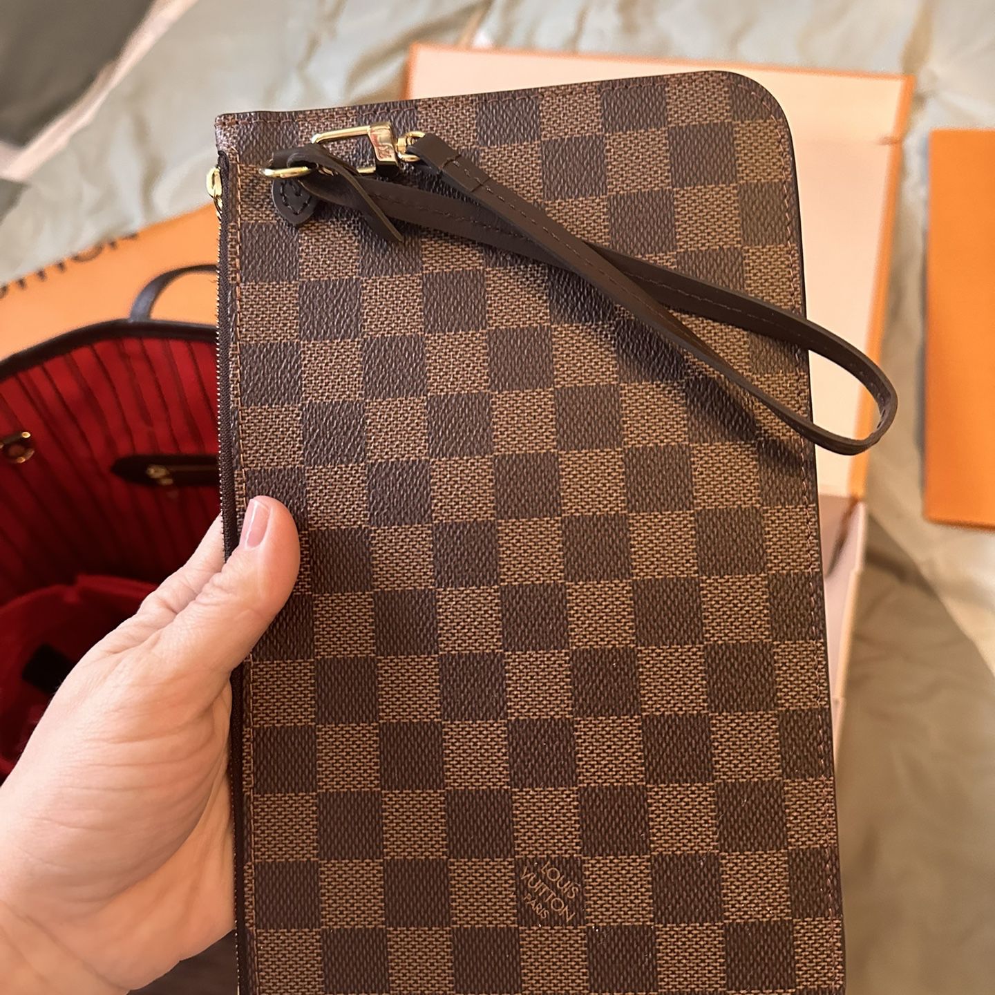 Authentic Louis Vuitton Monogram Partition Clutch Hand Bag Purse M51901 for  Sale in Garden City South, NY - OfferUp