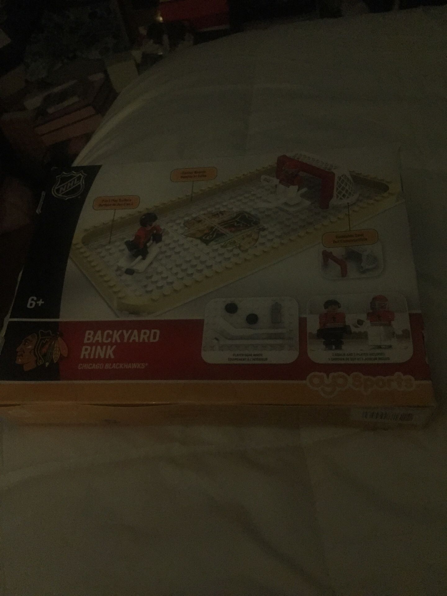 Oyo sports 100 pieces backyard rink Chicago blackhawks
