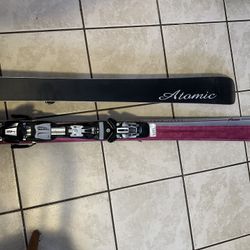 Women’s Skiis 159cm