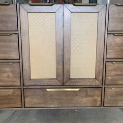 Beautiful and elegent 48 inch vanity with Black Framed Mirror