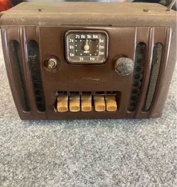 1939 Chevrolet radio