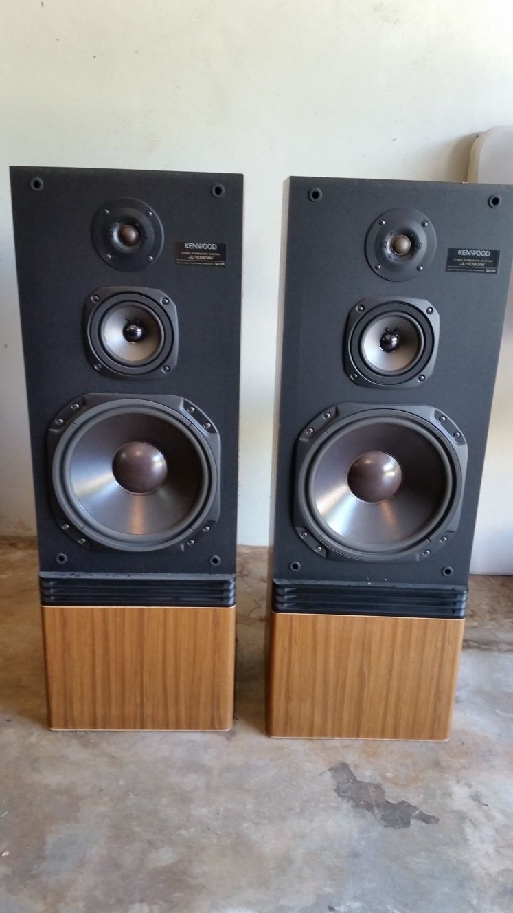 Kenwood speakers and stereo system