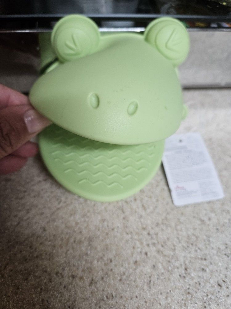 Frog Pot Silicone Pot/Oven Holders 2 Available $15 EACH