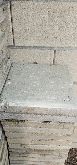 15 16 x 16-in Concrete Patio stone.