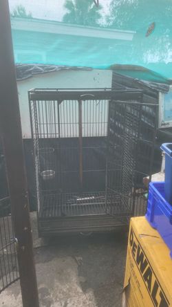 Jaula grande para pájaro
