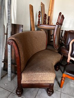 Seatee dining room bench and 4 chairs