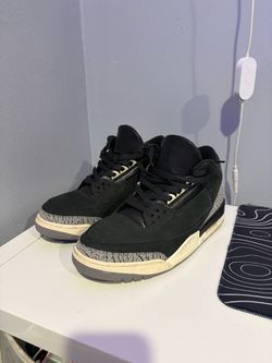 Jordan 3s noir