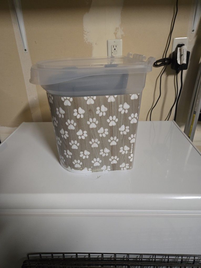 Animal Food Storage Container