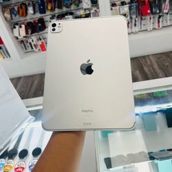 iPad Pro 11 inch m4 256 gb lte