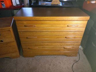 3 DRAWERS DRESSER