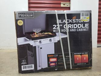 Blackstone ProSeries 22" 2-Burner Propane Omnivore Griddle w/ Hood & Cabinet