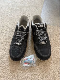 NIKE SHOES 10.5
