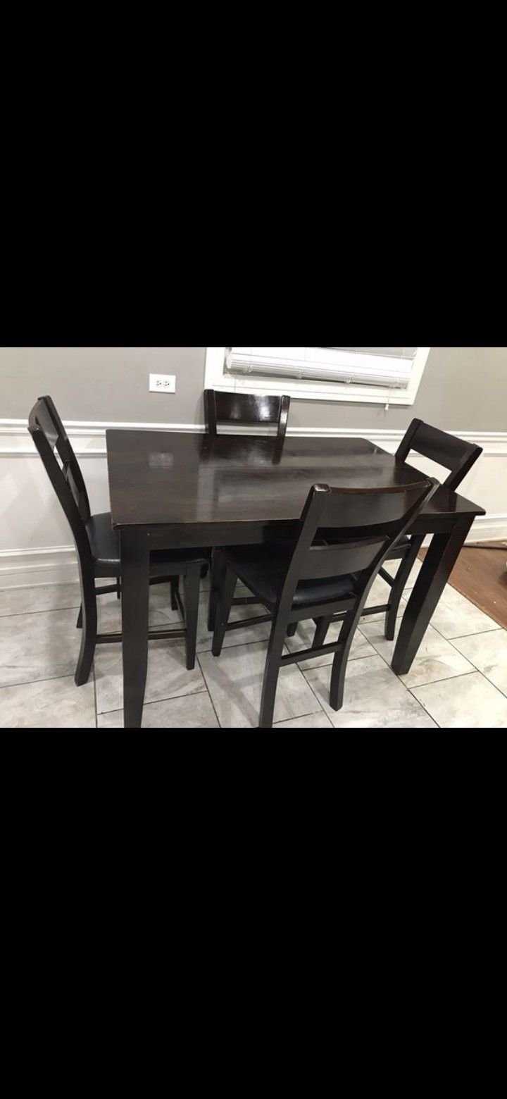 Dining table with 4 chairs