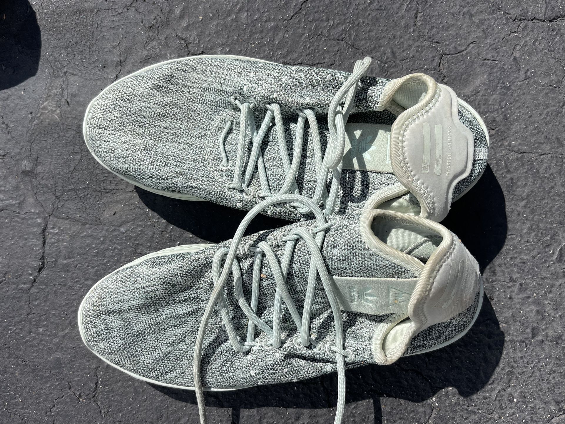 5 Pairs Of Woman’s Shoes 10 Dollars A Pair.