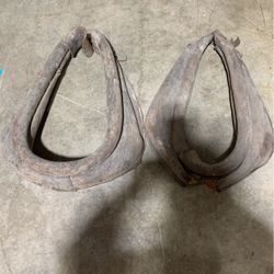 Two horse collar’s