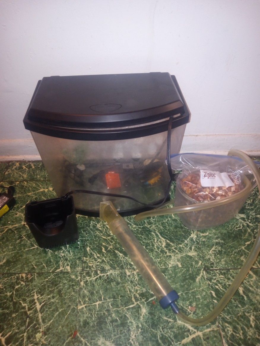 2 Fish Tanks Both For 30.00