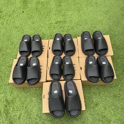 Yeezy Slide “Onyx” (Sizes 9-10)