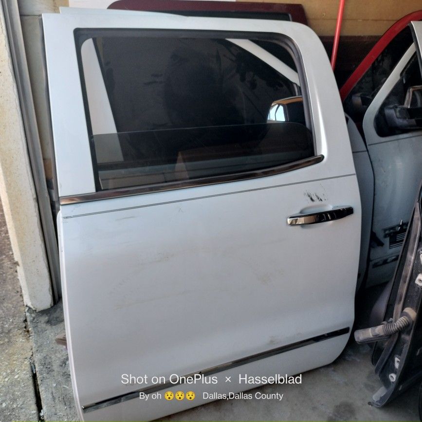 Parts 2015 To 2018 GMC Electric Door