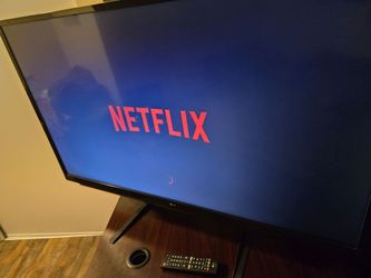43" 4K LG TV