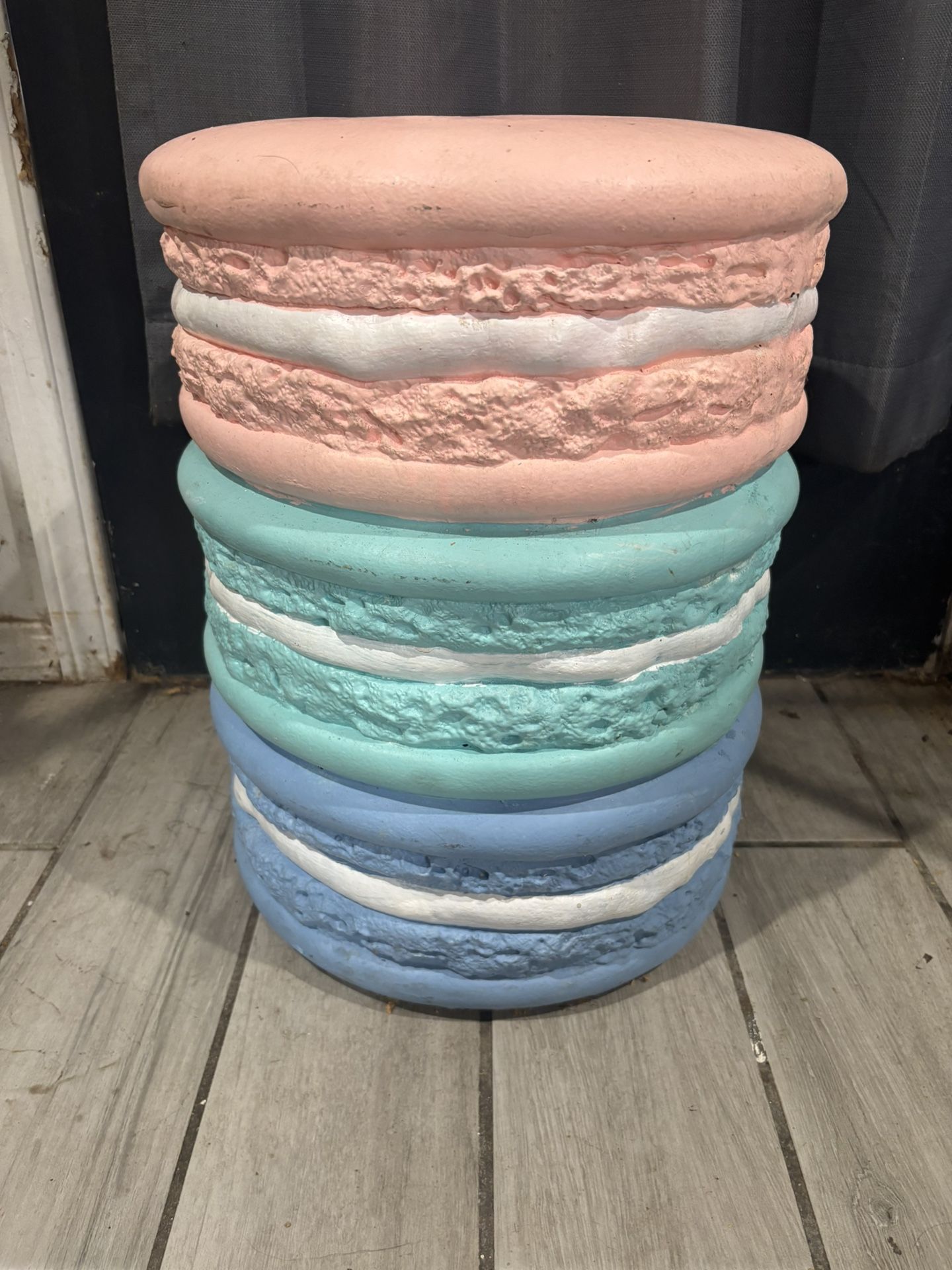 Macaron Decor