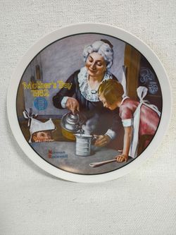 Mother's Day Gift 1982 Vintage 10" Plate American Rockwell Certificate For Serving & Home Decor Excellent Condition