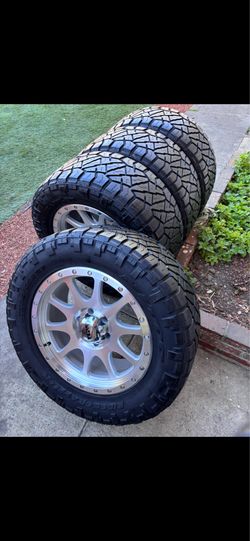 Chevy Silverado new ultra rims and tires