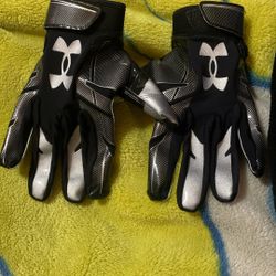Under Armour Gloves