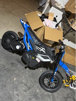 Small kids dirt bike