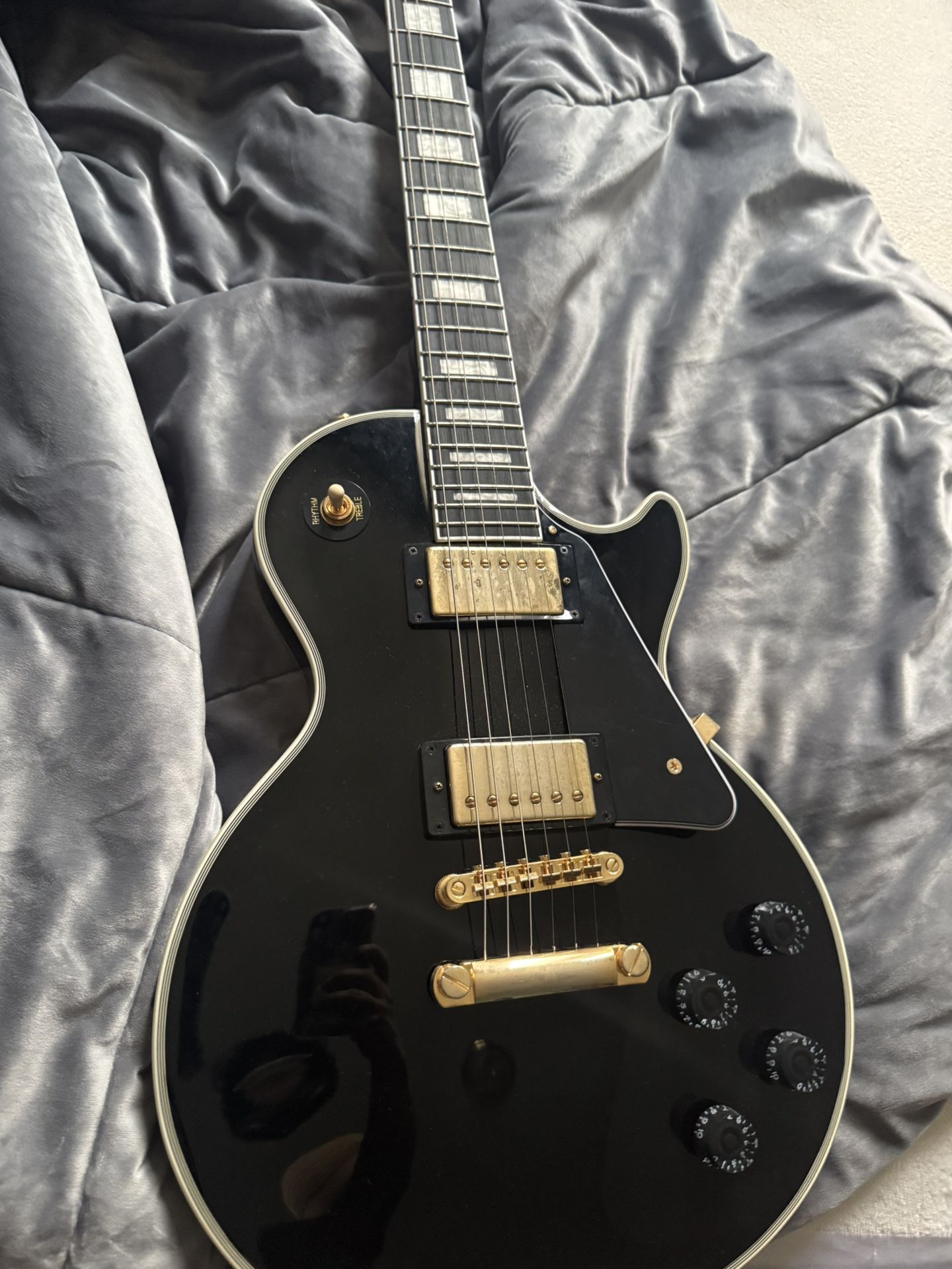 Price Negotiable Epiphone Les Paul