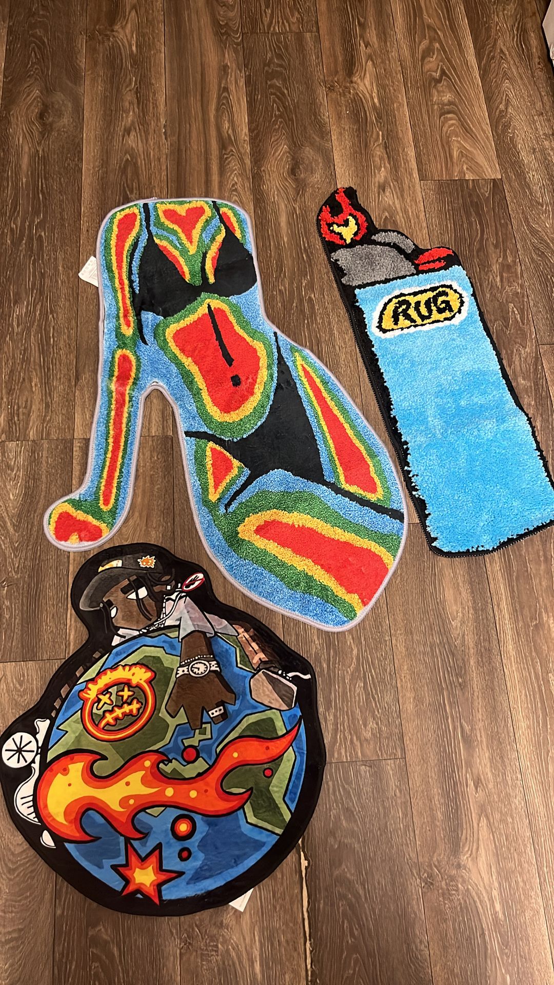Graphic rugs / custom rugs