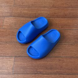 Yeezy Slide 